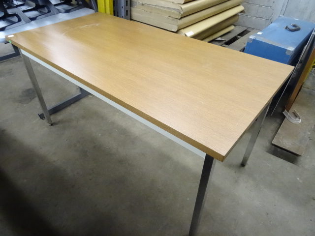 lot 287 image: Metal Framed Table 60 X 30 X 29