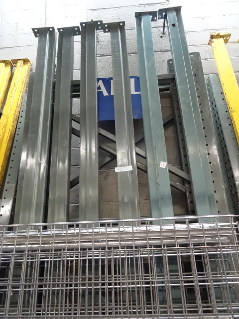 lot 18 image: Pallet Racking Tear Drop 3 Uprights