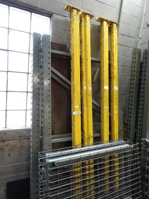 lot 19 image: Pallet Racking Tear Drop 2 Uprights