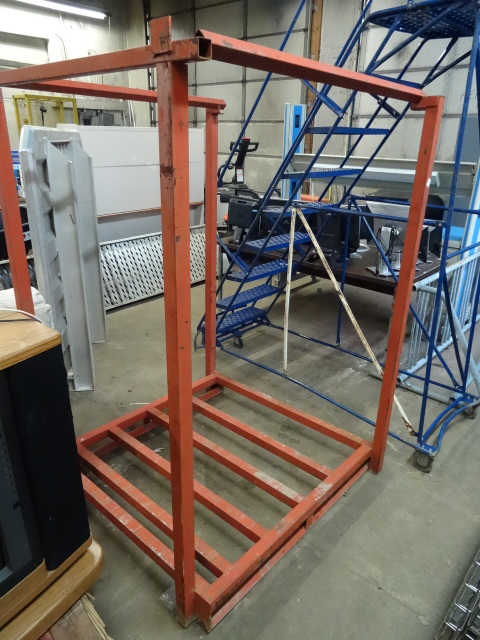 lot 23 image: Flexible Material Handling,