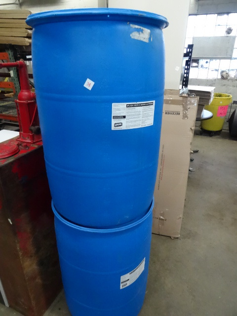 lot 38 image: 2 55 Gallon Plastic Drums