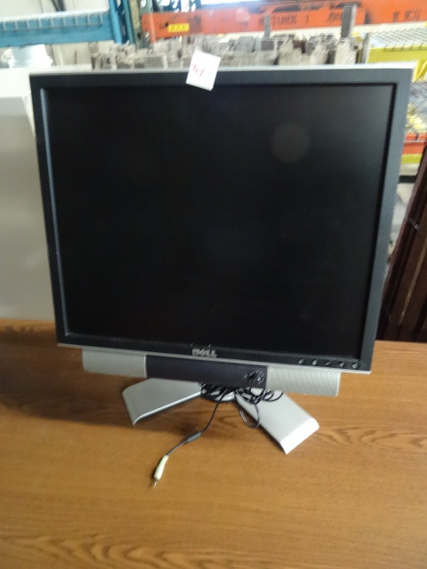lot 47 image: Dell 19 LCD Computer Monitor