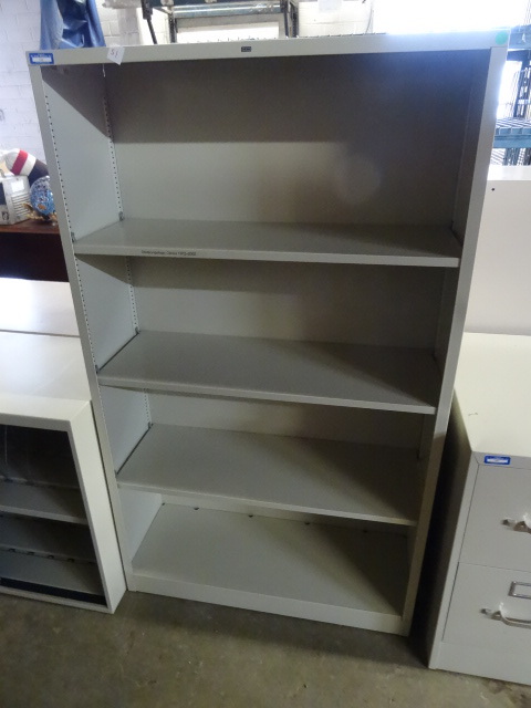 lot 51 image: Metal Shelving Unit Adjustable Shelves 35 X 13 X 59