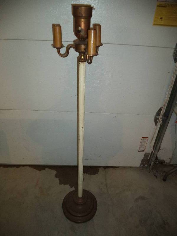 Vntage Metal Floor Lamp
