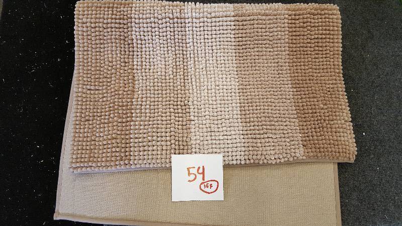 lot 54 image: OMBRE Spa Bath Rug