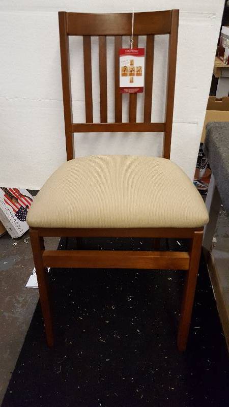 lot 118 image: Stakmore Folding Chair