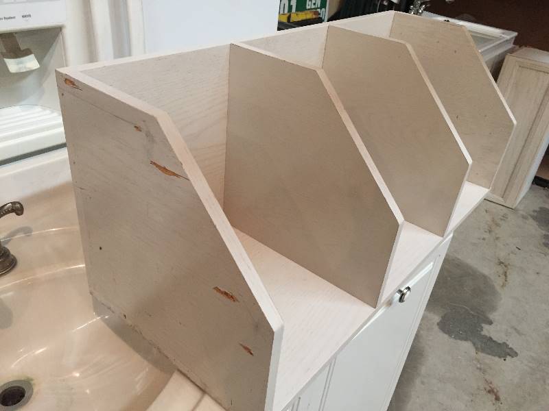 lot 13 image: Wall shelve