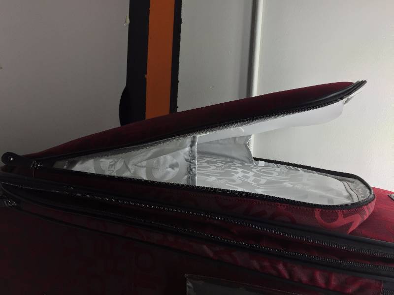 KENNETH COLE REACTION LUGGAGE (SMALL)