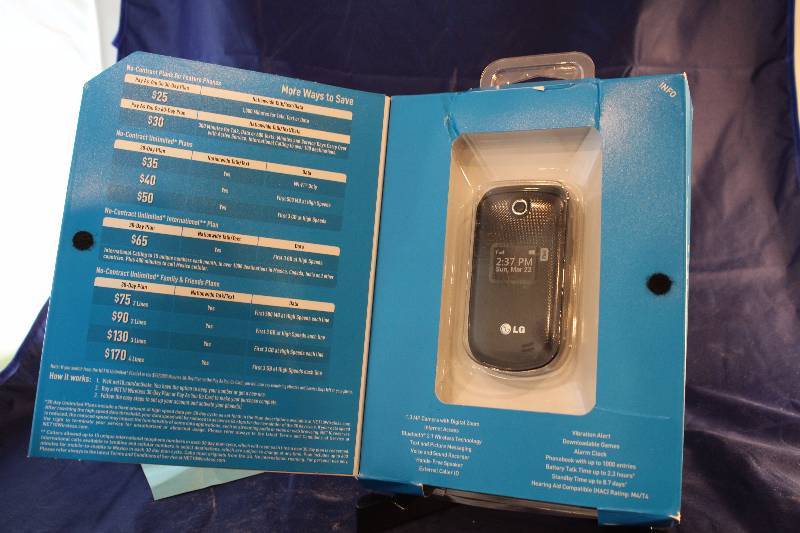 lot L72-149 image: Net10 Wireless LG 237C Prepaid Phone RETAIL VALUE $50
