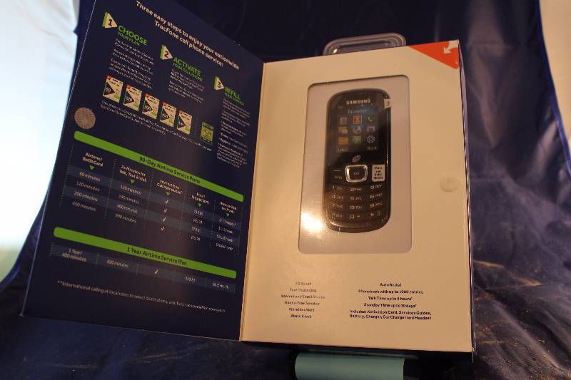 lot L72-1341 image: Tracfone Samsung S150G prepaid phone RETAIL $50