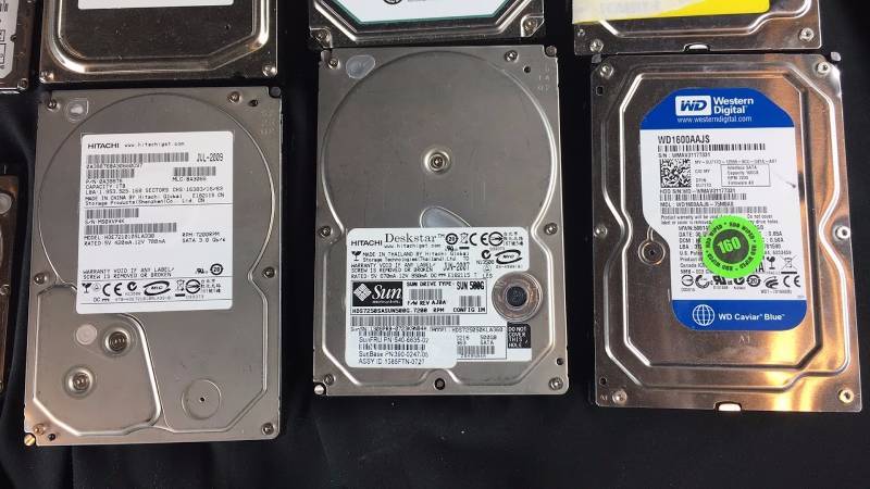 lot L51-10003 image: Lot of 6 Hard Drives RETAIL VALUE $210