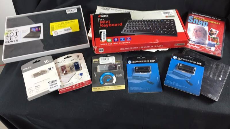 lot L51-1431 image: Lot of 29 Miscellaneous Electronic Devices (Retail Value $320)