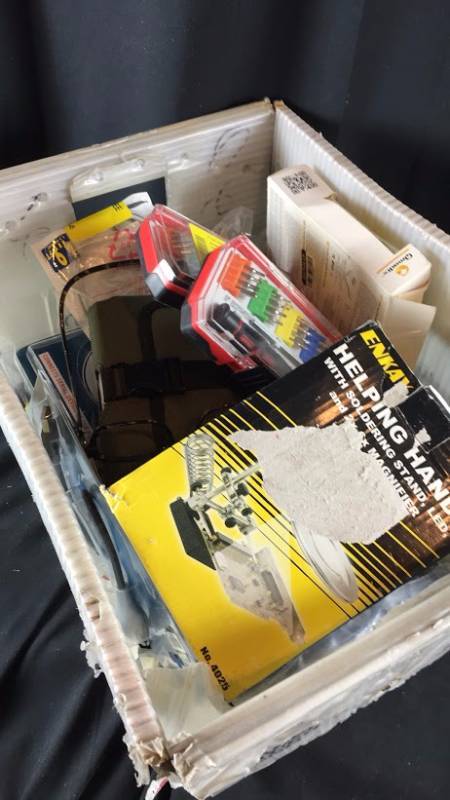 lot L51-BIN5 image: Bin of assorted items RETAIL VALUE $175