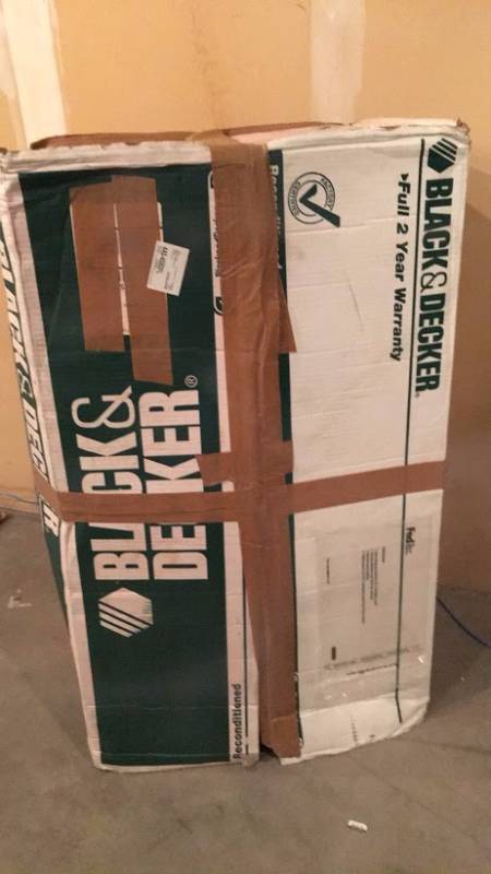 lot L51-LAWN image: Black & Decker MM1800R Lawn Mower RETAIL VALUE $250