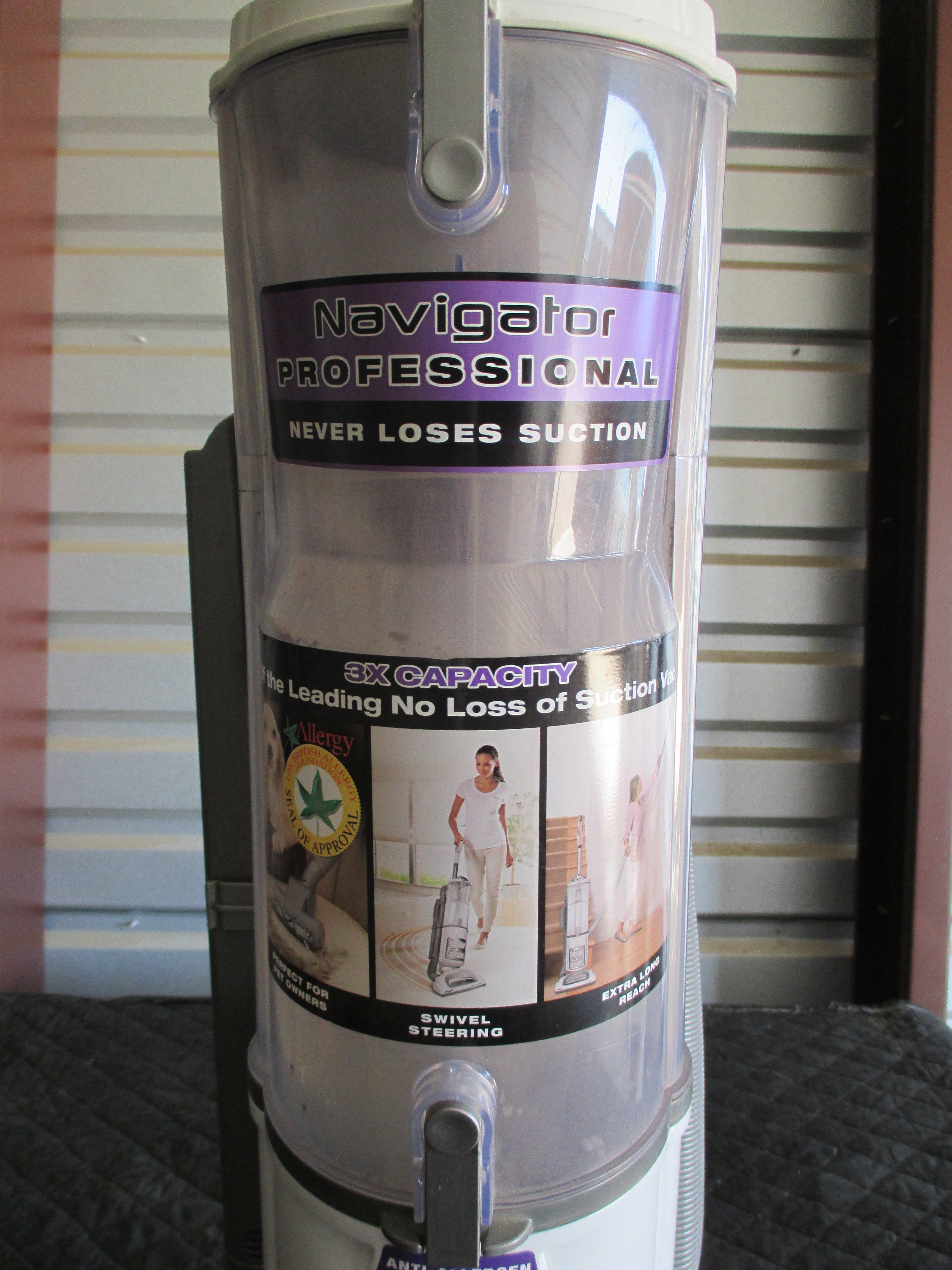 lot 125 image: Shark Navigator Professional