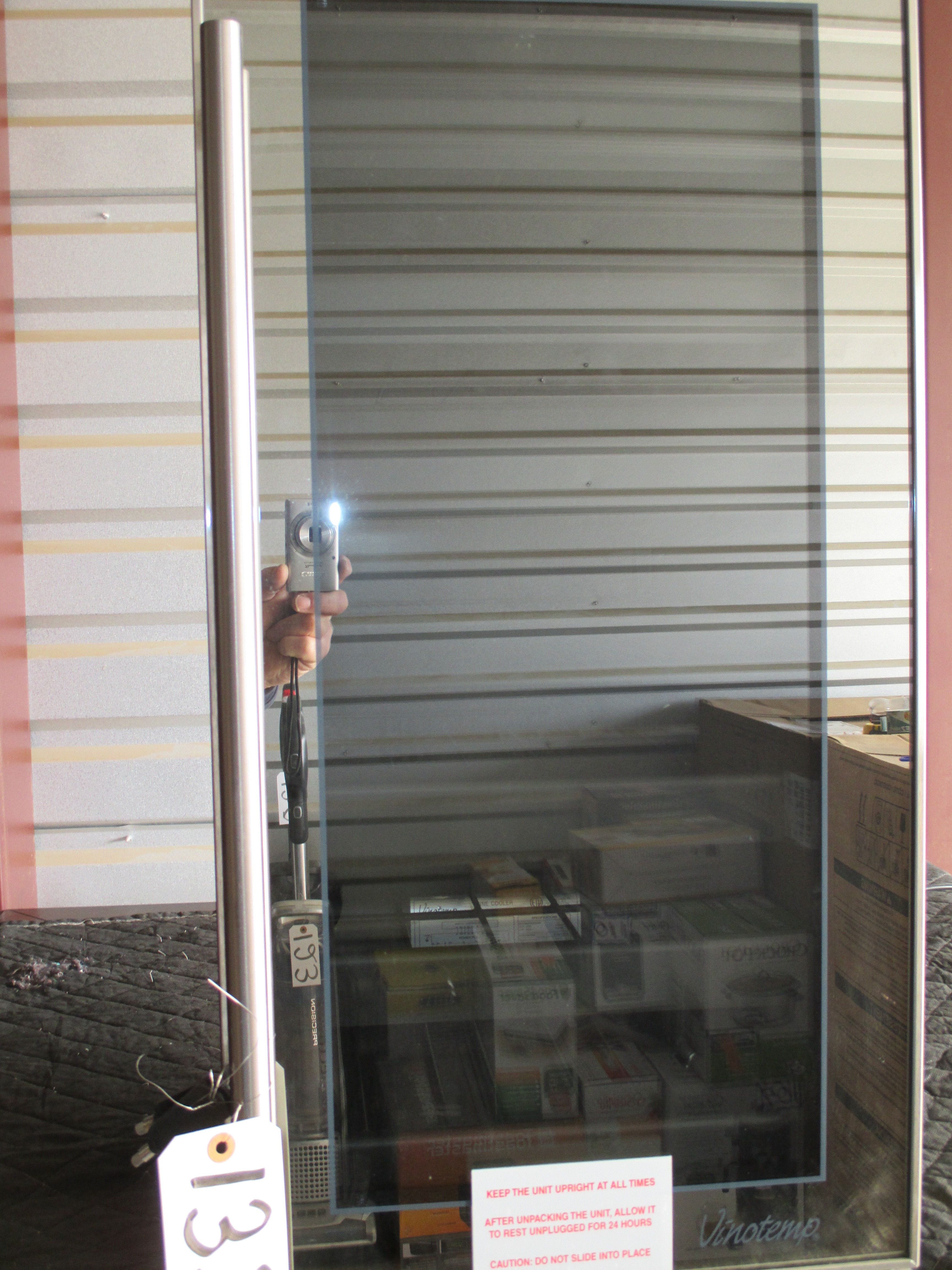 lot 133 image: Vinotemp 32 Bottle Wine Cooler with Interior Display