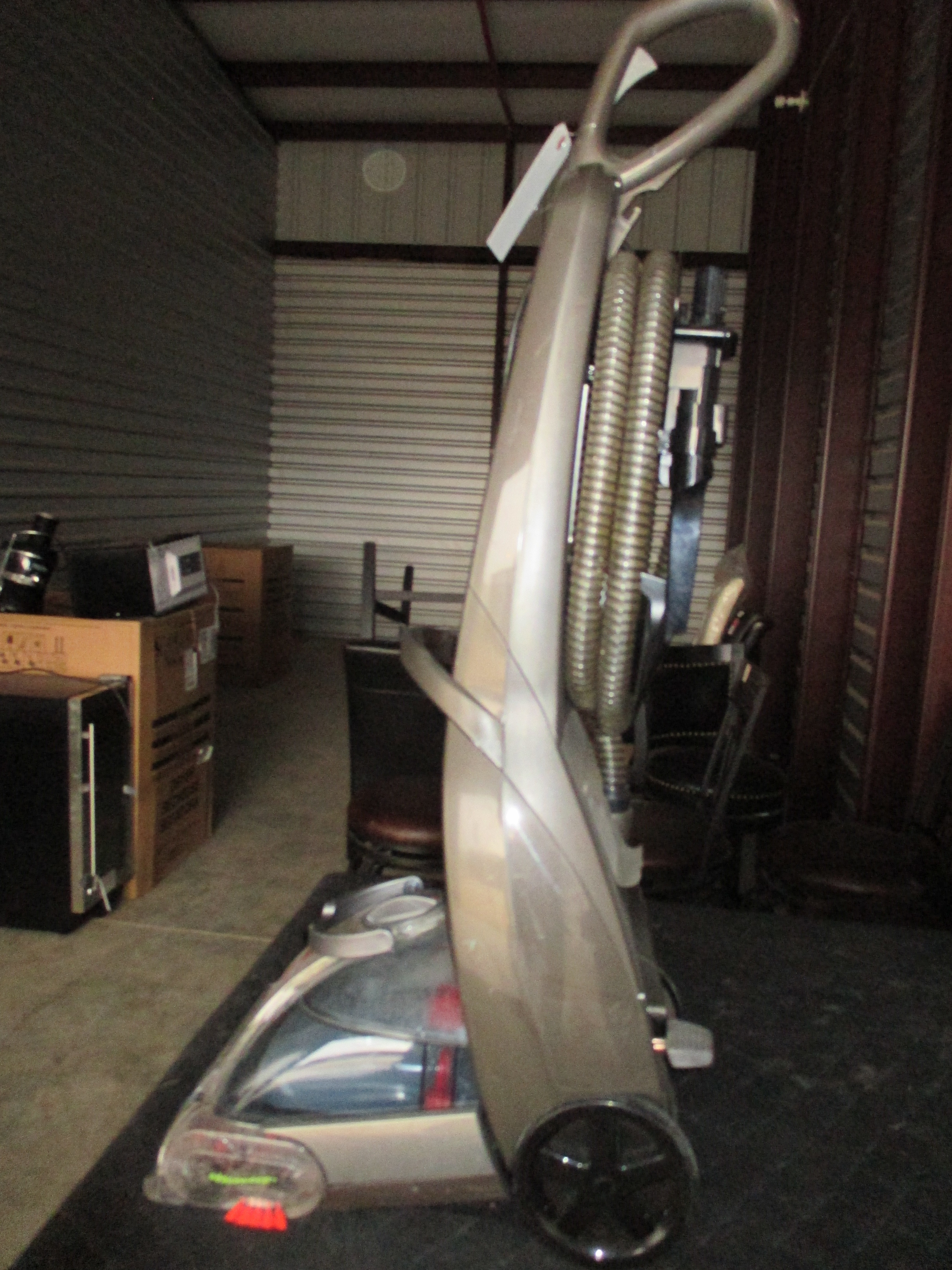 lot 140 image: Bissell PROheat Turbo