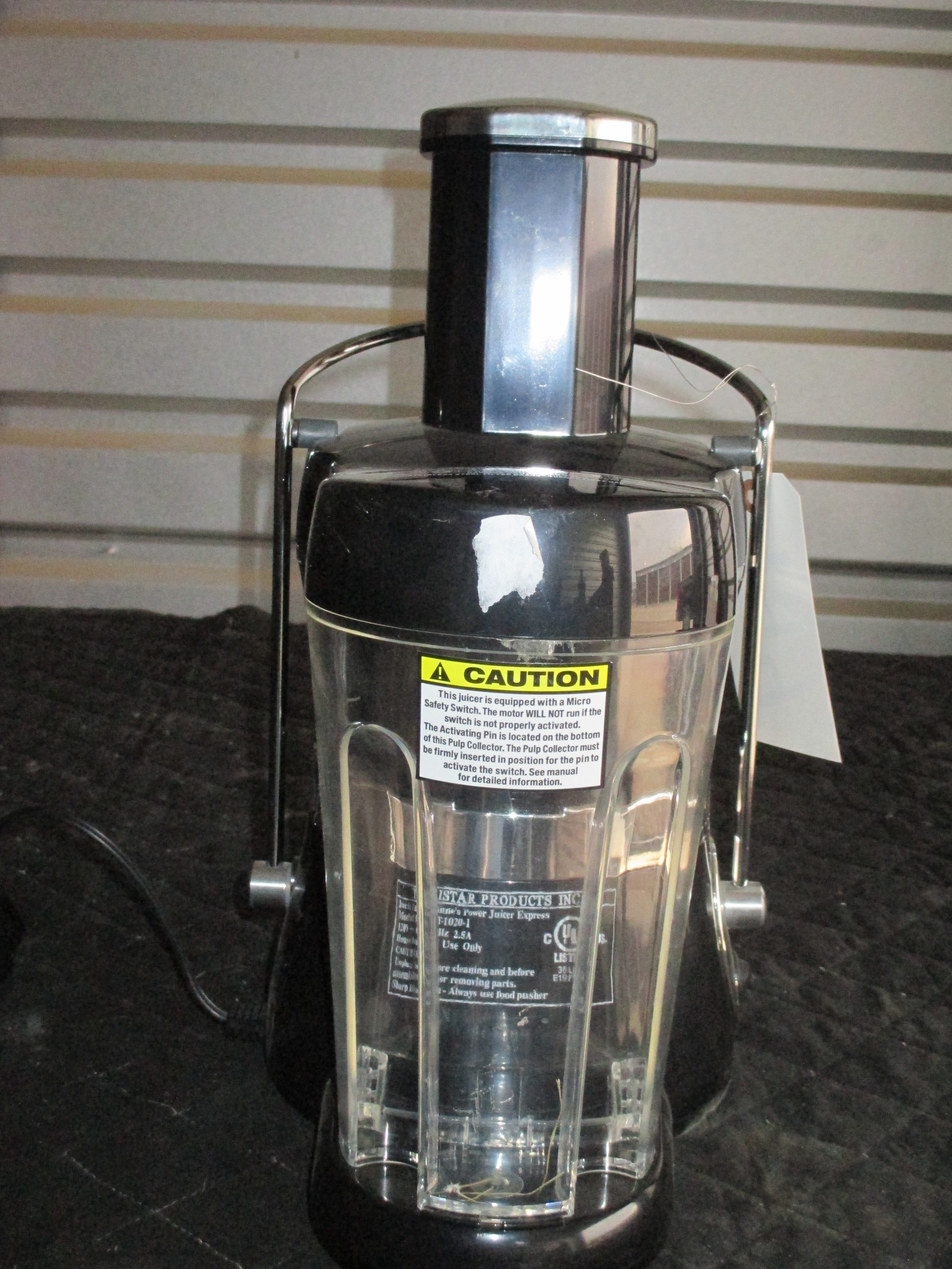 lot 144 image: Jack LaLanne Power Juicer Express