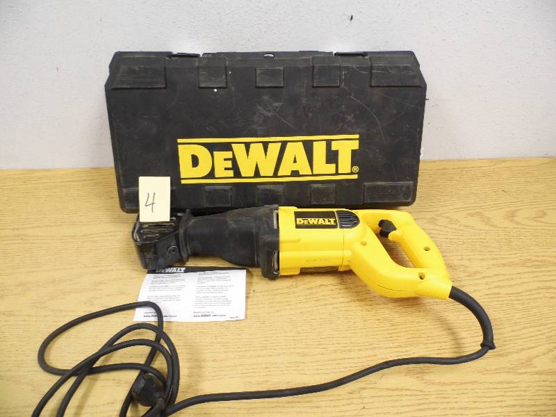 DeWalt Recipricating Saw w Case