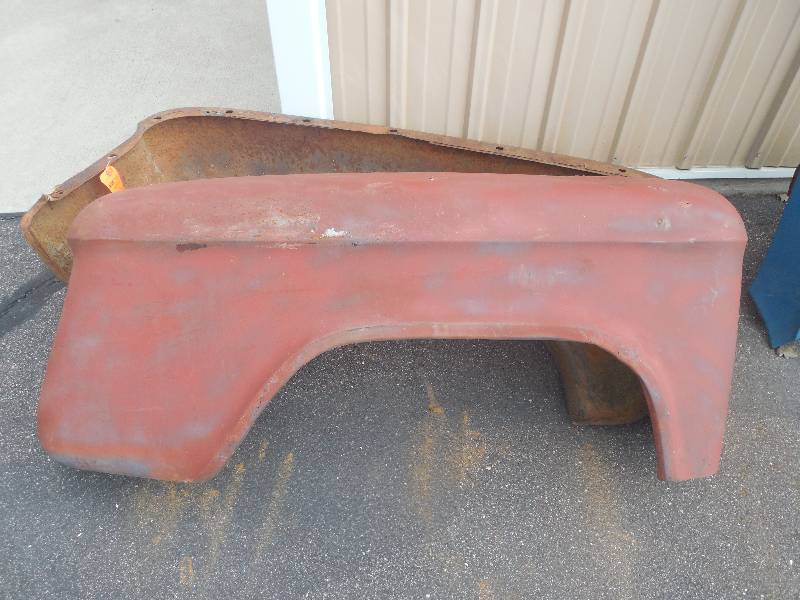 lot 27 image: 1955-87 Chevy Rear Fenders