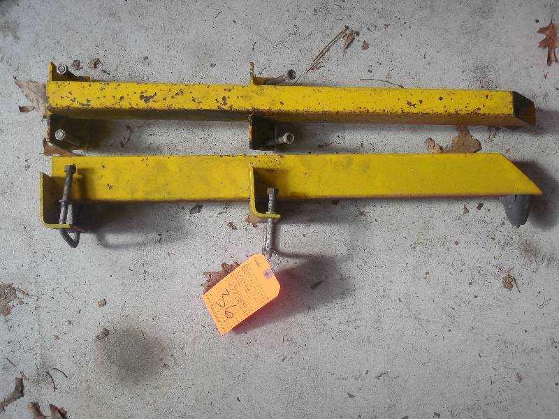 lot 36 image: 67-69 Traction Bars Camaro