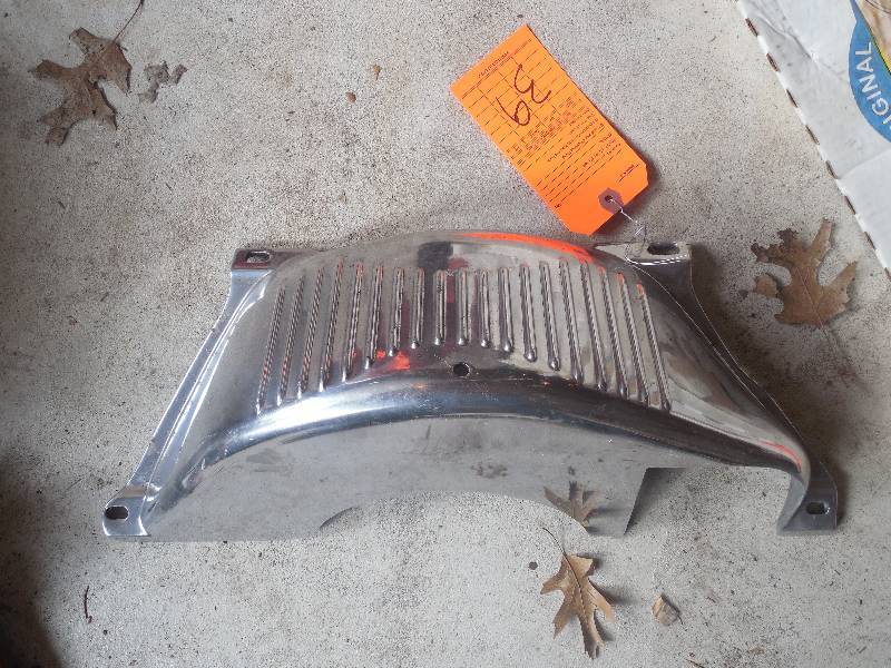 lot 39 image: TH400 Aluminum Tranny Cover
