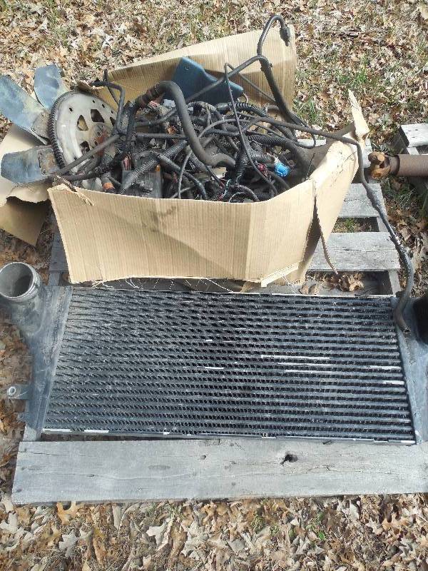 lot 65 image: Pallet of 1996 Dodge Cummins Parts