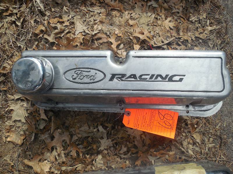 lot 68 image: Ford Racing Small Block Valve Covers