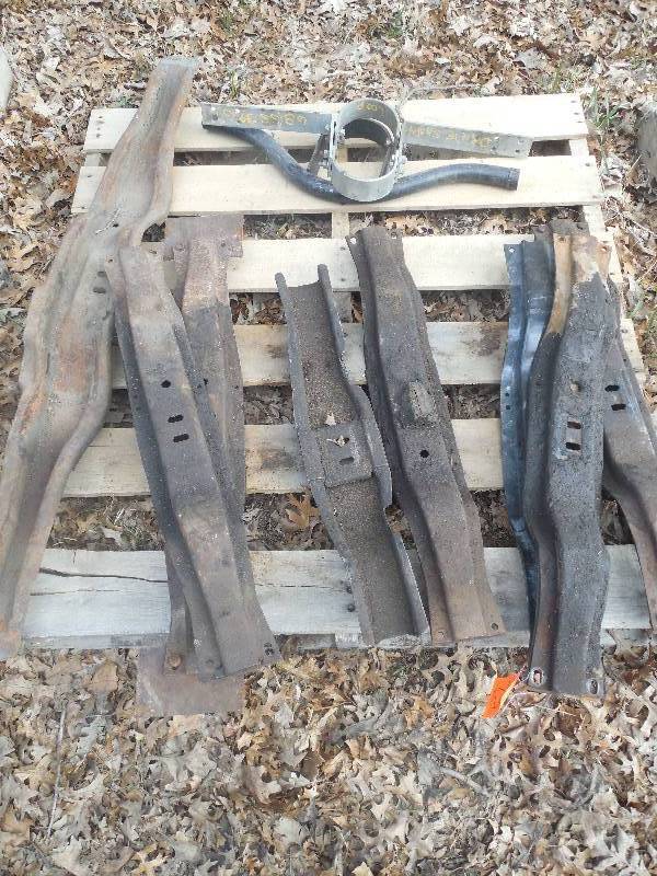 lot 73 image: Pallet of Chevrolet Transmission Crossmembers