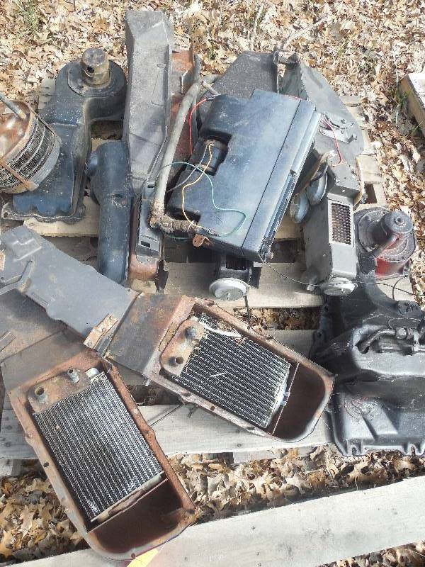 lot 78 image: Camaro Chevelle ac Boxes and Heater Boxes