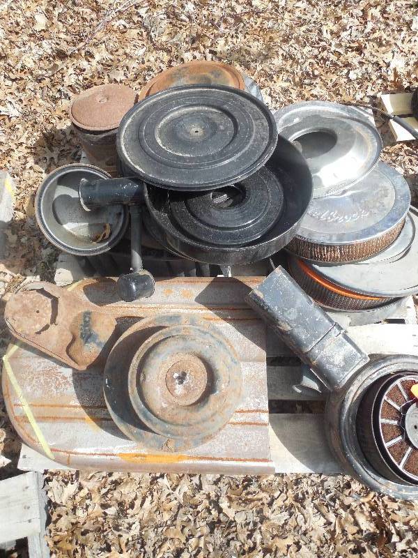 lot 82 image: Lot of air cleaners