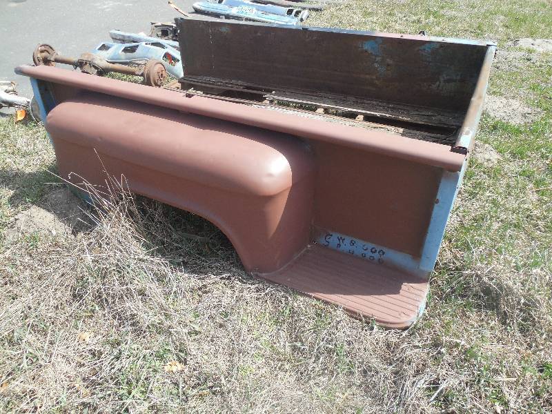 lot 125 image: Chevy Short Box