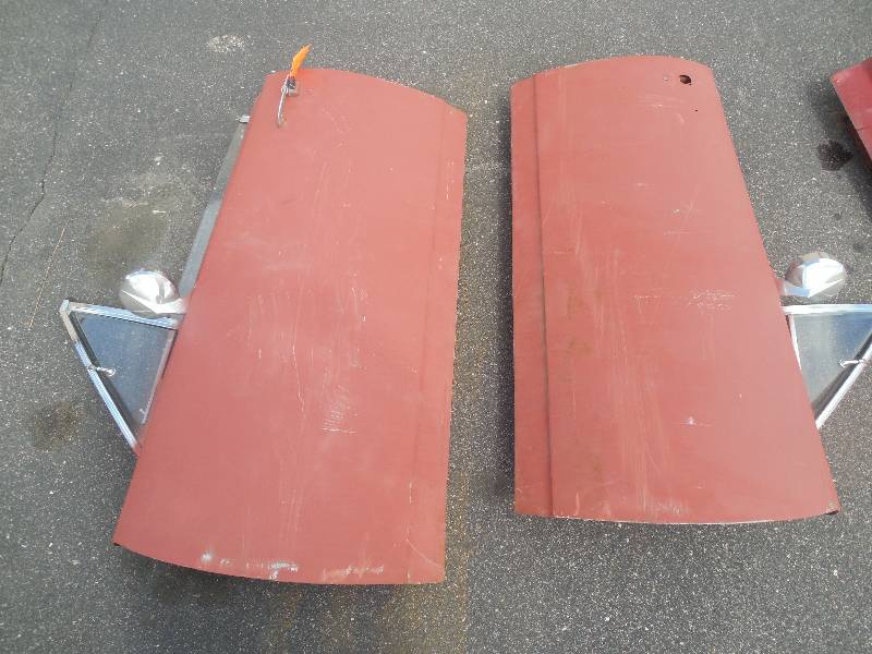 lot 144 image: 1968 GTX Doors