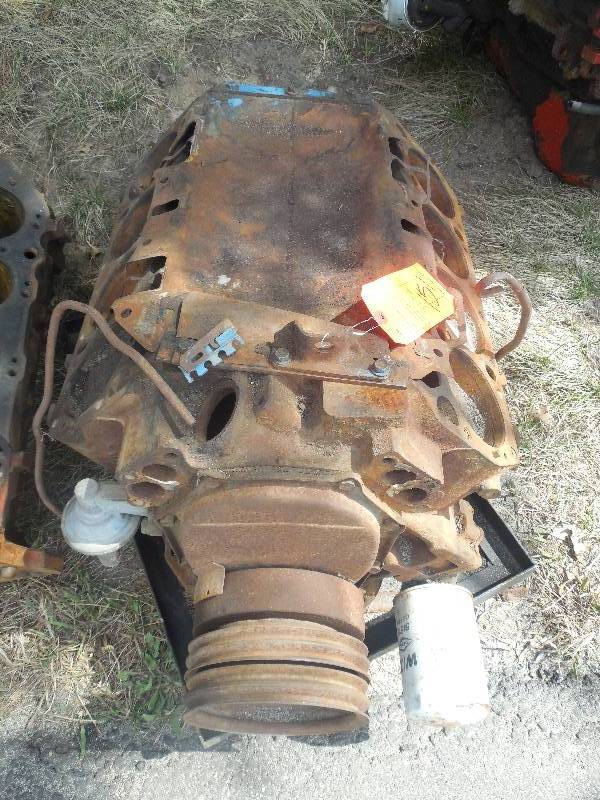 lot 151 image: 1973-78 Mopar 440 Motor