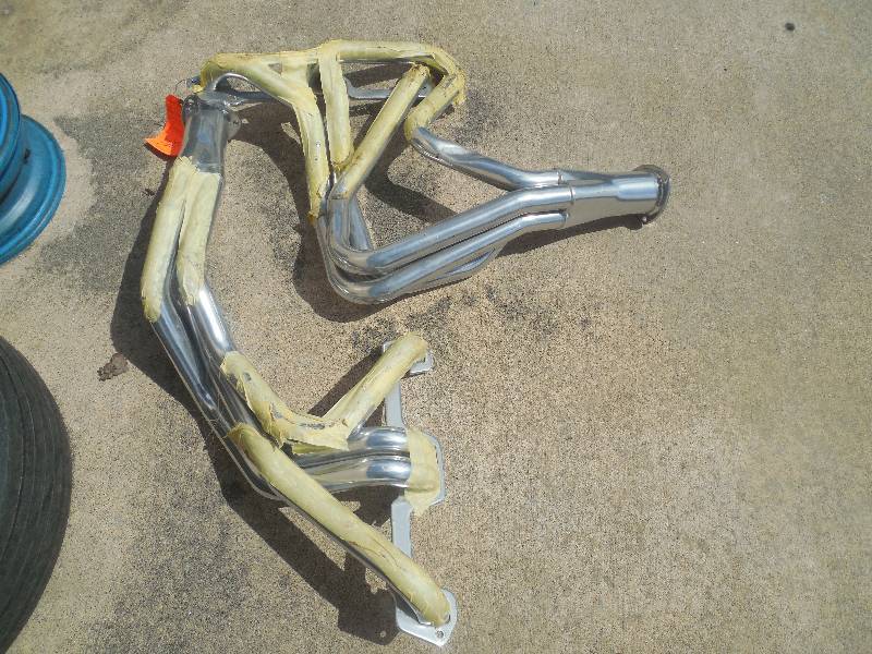 lot 160 image: MOPAR SMALL BLOCK HEADERS