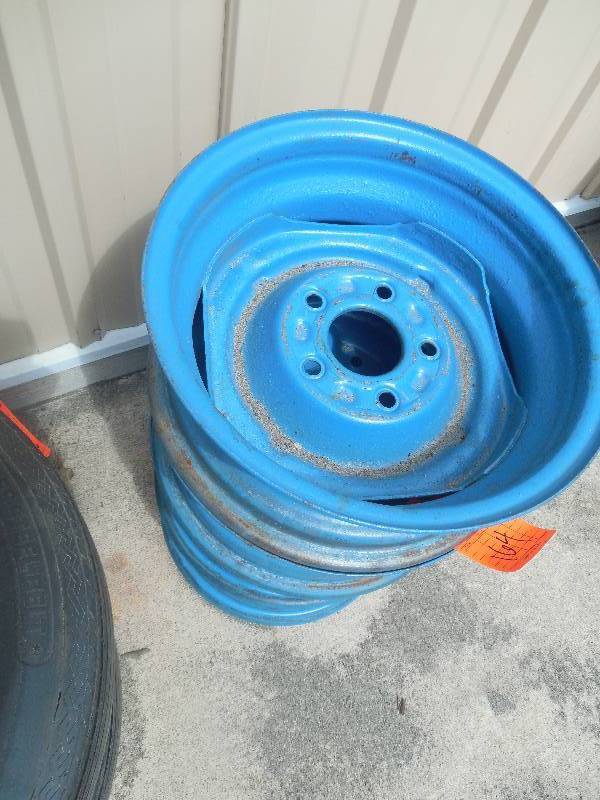 lot 164 image: 4 Chevy Steel Wheels