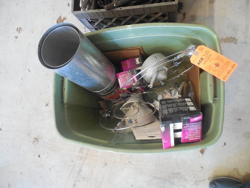 lot 181 image: MISC. Box Lights , Car Lights