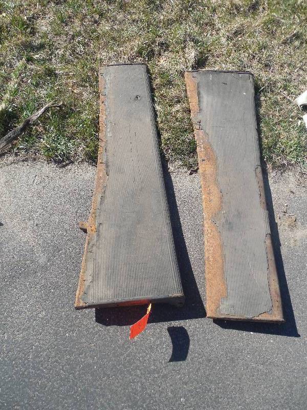lot 206 image: 1934 Ford Coupe running Boards