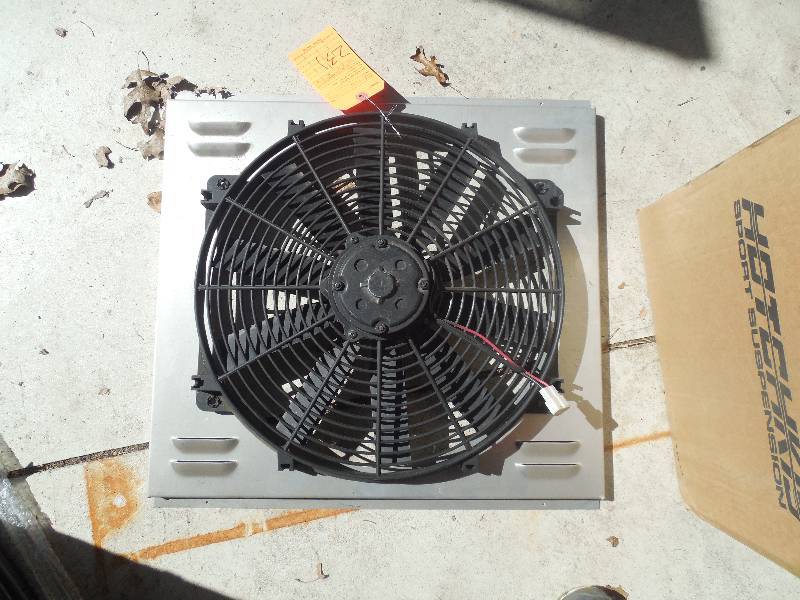 lot 231 image: 16 FAN WITH SHROUD