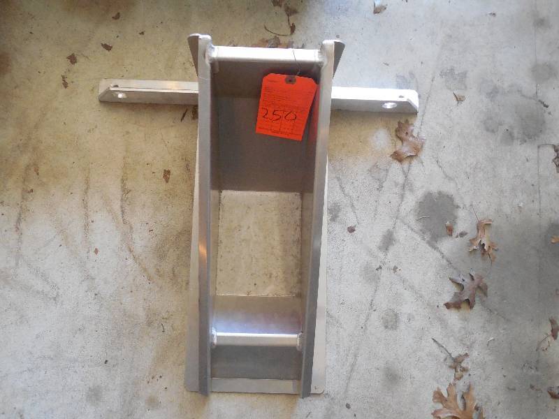 lot 250 image: PITPAL MOTORCYLCE WHEEL STAND - NEW