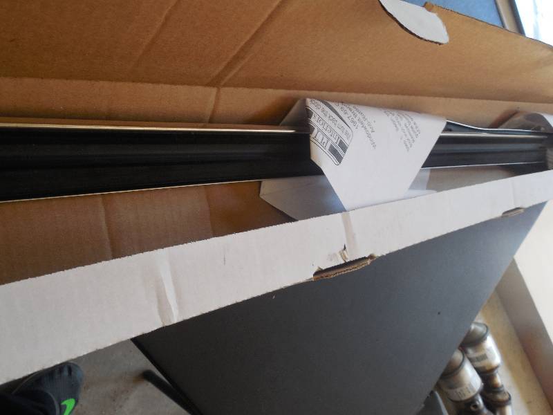 lot 252 image: 1968-69 CAMARO WINDOW SEAL KITS