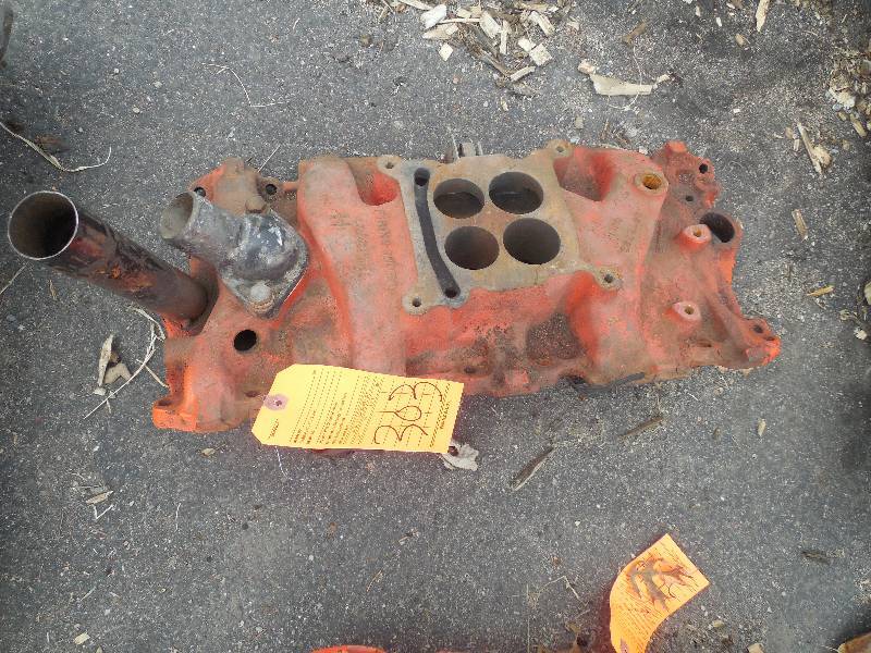 lot 303 image: CHEVY SMALL BLOCK INTAKE MANIFOLD