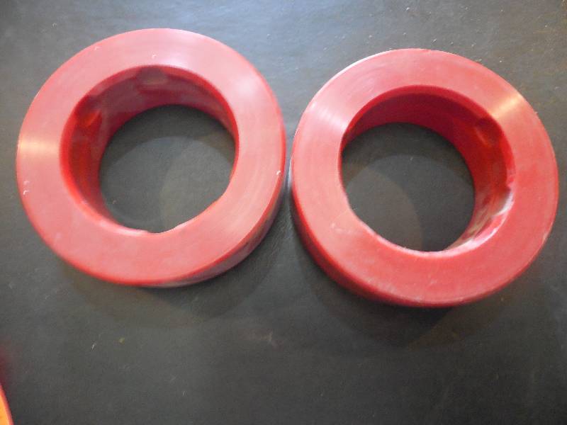 lot 351 image: FRONT COIL SPRING SPACERS