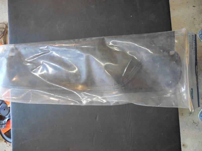 lot 358 image: 1967-68 CAMARO VISORS - BLACK
