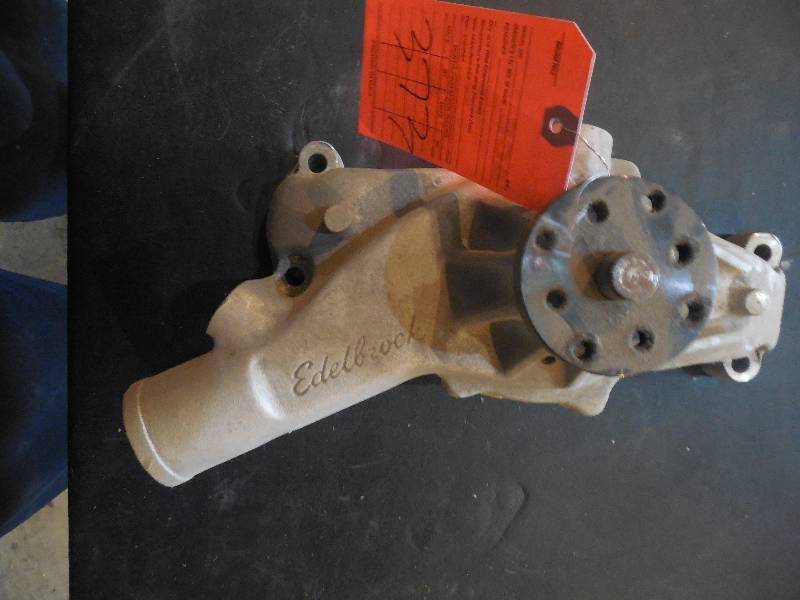 lot 373 image: SMALL BLOCK SHORT WATER PUMP