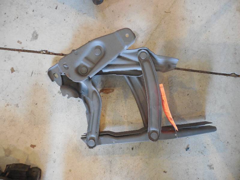 lot 376 image: 1967-69 CAMERO HOOD HINGES