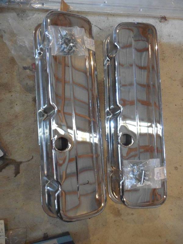 lot 384 image: BIG BLOCK CHEVY VALVE COVERS