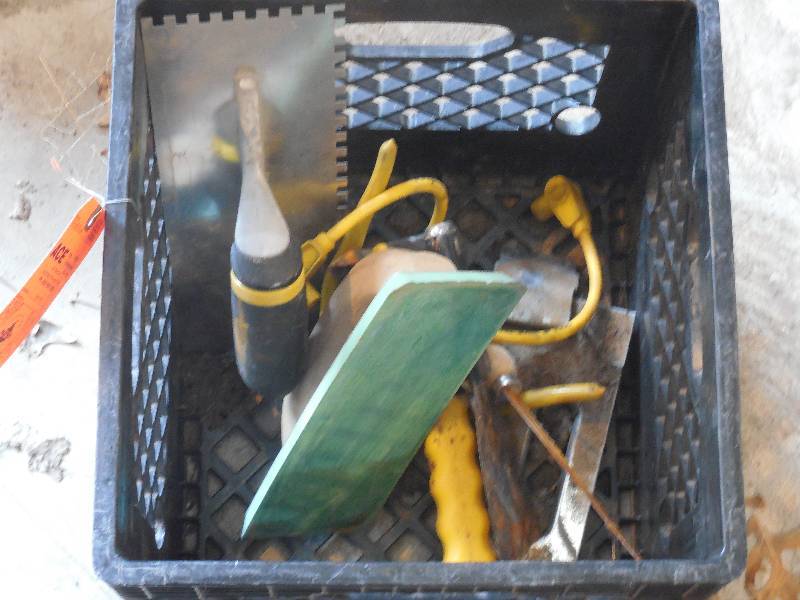 lot 418 image: TILE TROWELS