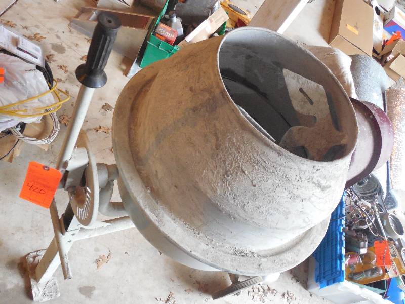 lot 420 image: ELECTRIC CEMENT MIXER