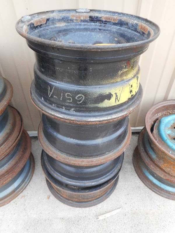 lot 446 image: (4) 1967-1969 Chevy Camaro Rims